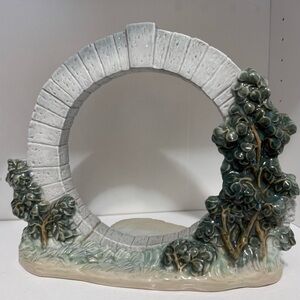 Lladro 7503 Bermuda Moongate Wedding Lovers Luck Honeymoon Door Arch Retired